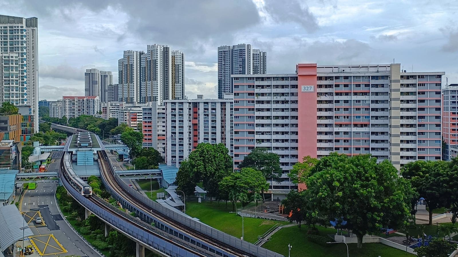 HDB blocks above the MRT viaduct at Clementi